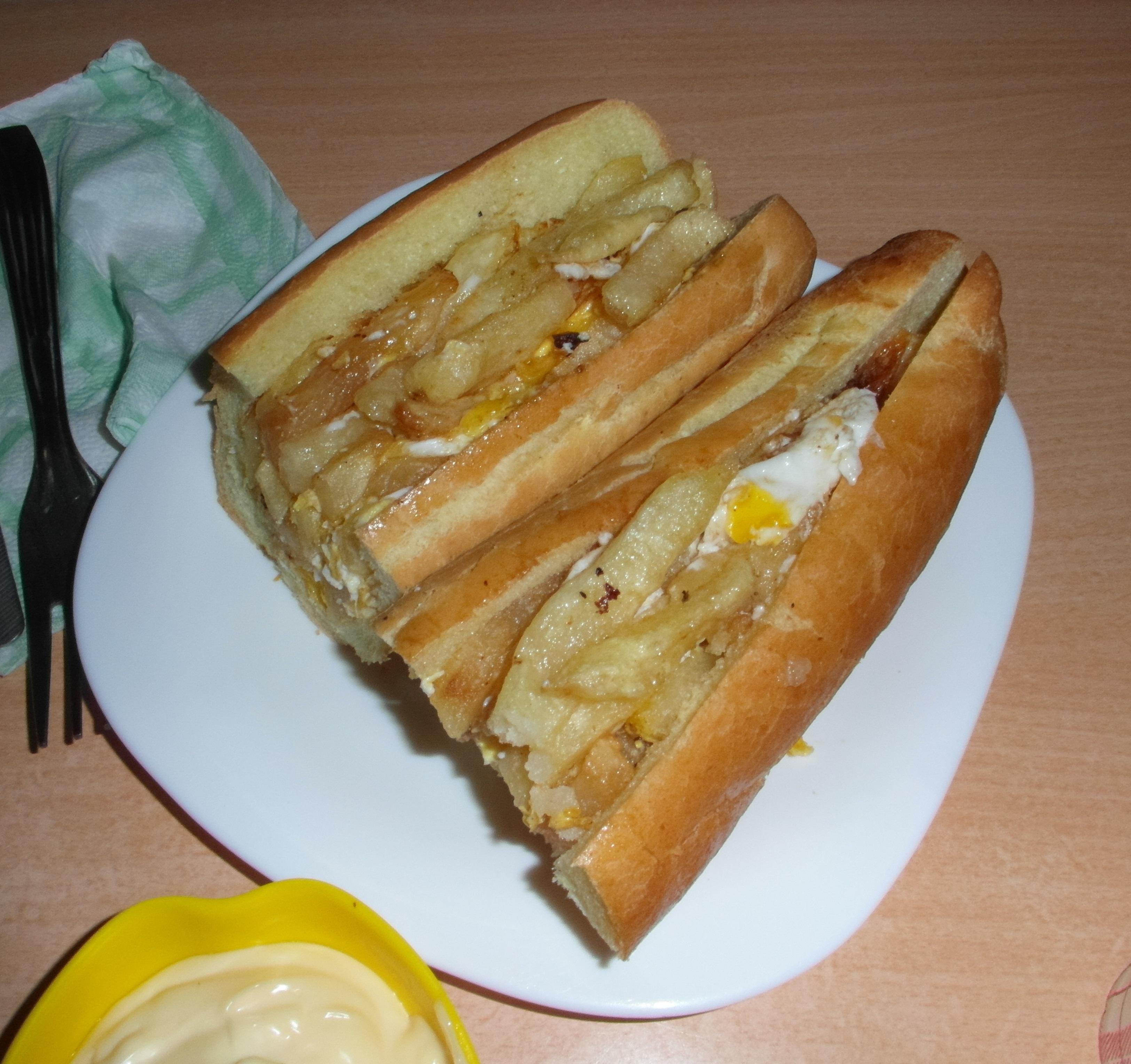 Sandwich Frites Omelette Fromage