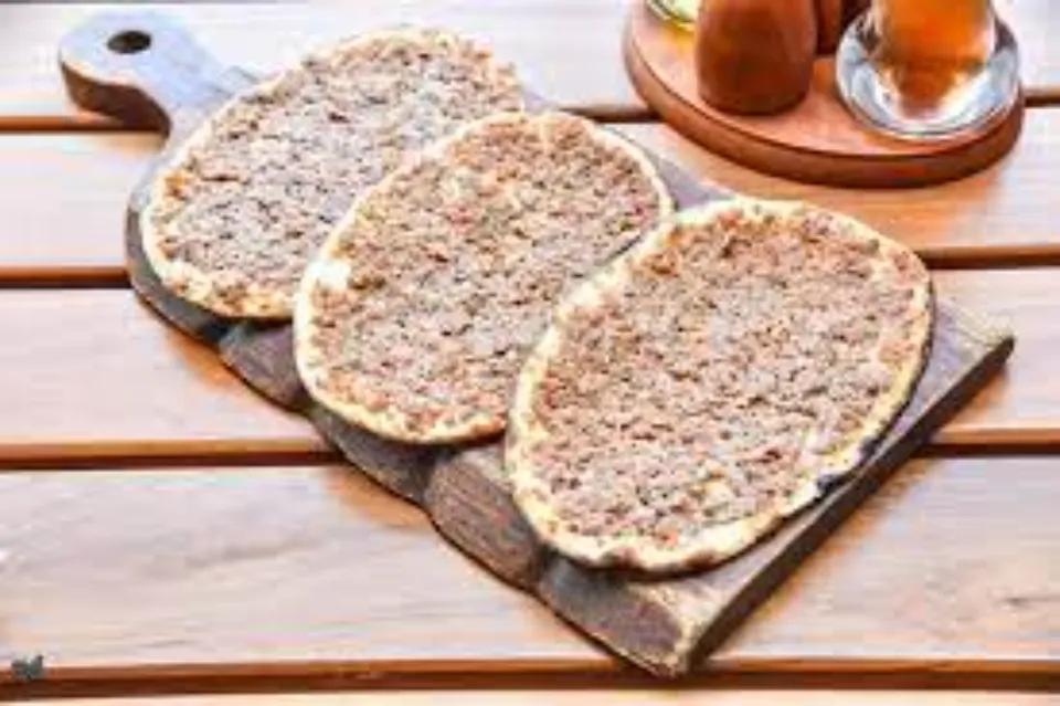 Sfiha Türkiye Escalope Panée aux Amandes