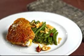 Haricots Sauté avec Une Part De Poulet