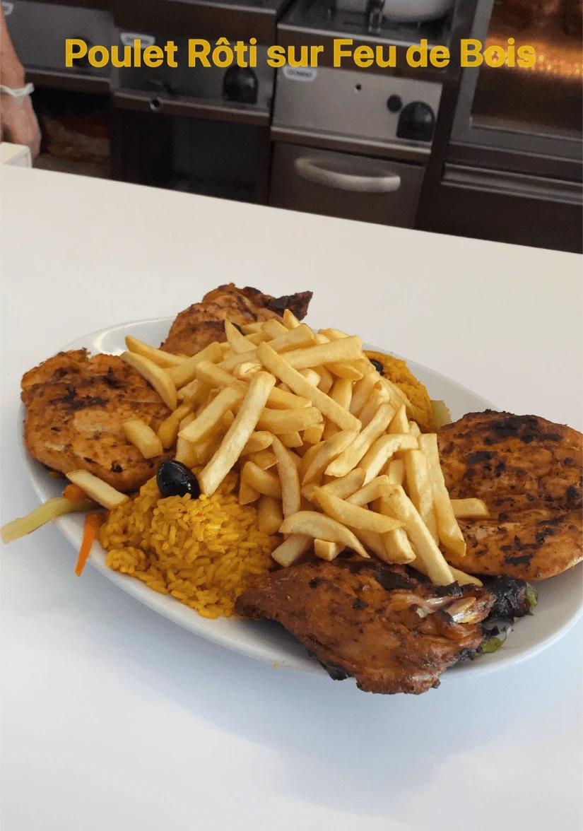 Poulet Sur Feu De Bois