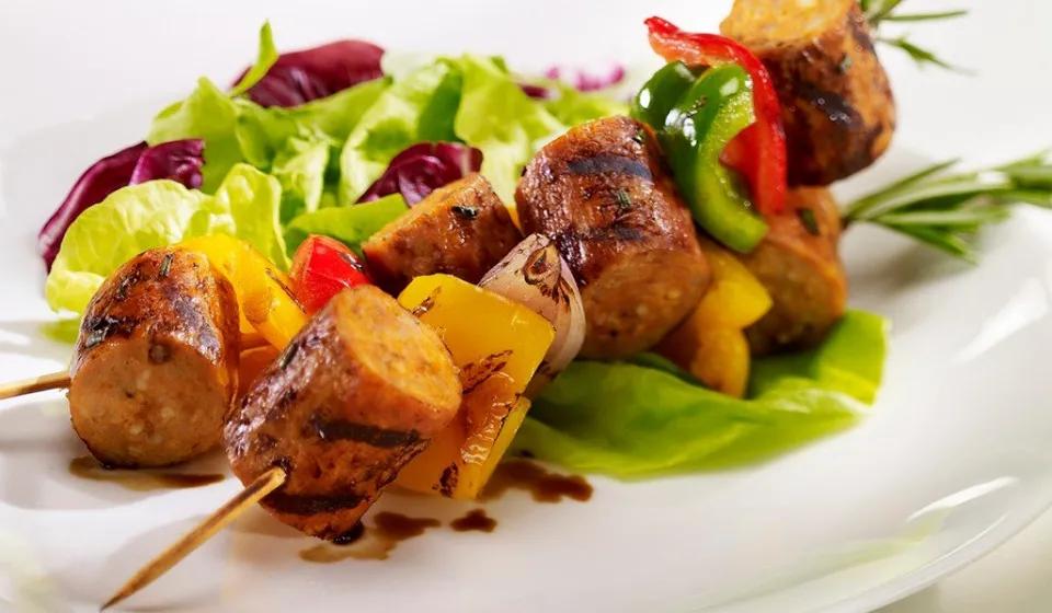 Brochettes De Saucisses De Viande