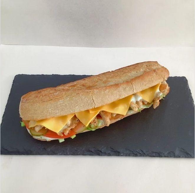 Sandwich Saucisses Poulet Lazeez