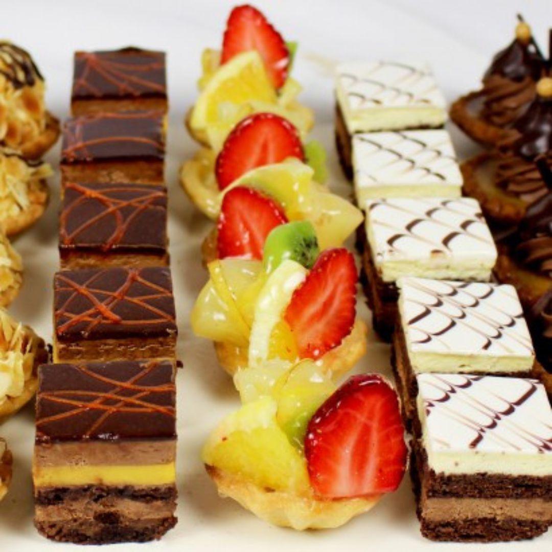 Assortiment De Mini Gâteaux Soirée (6 Piéces )