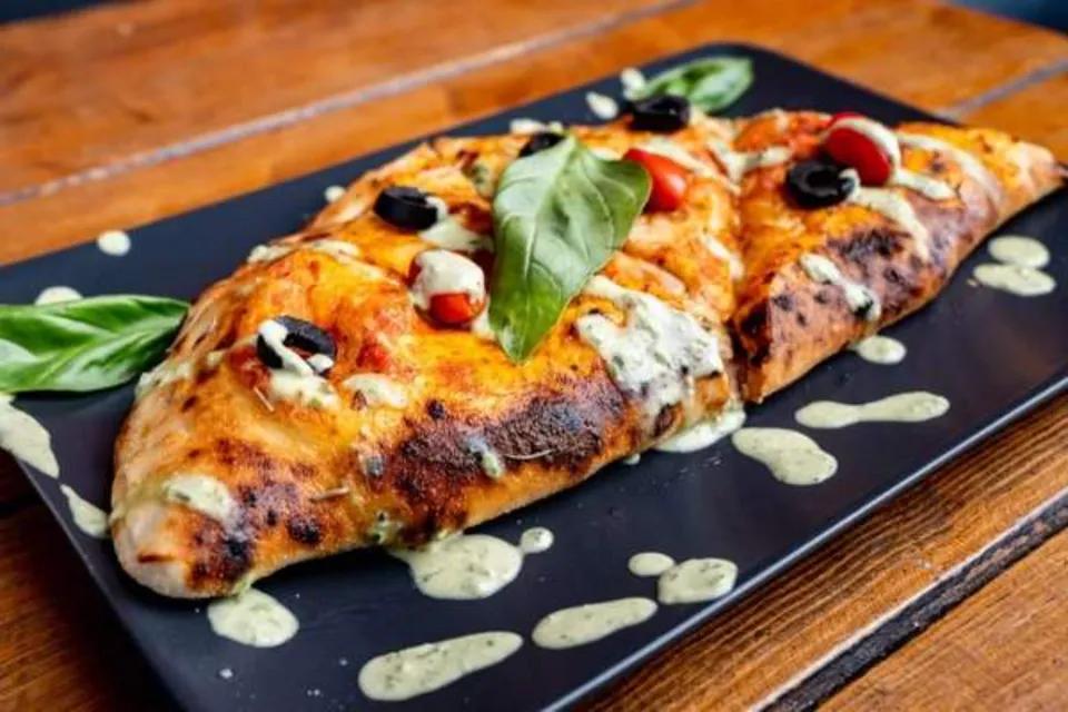 Calzone Thon