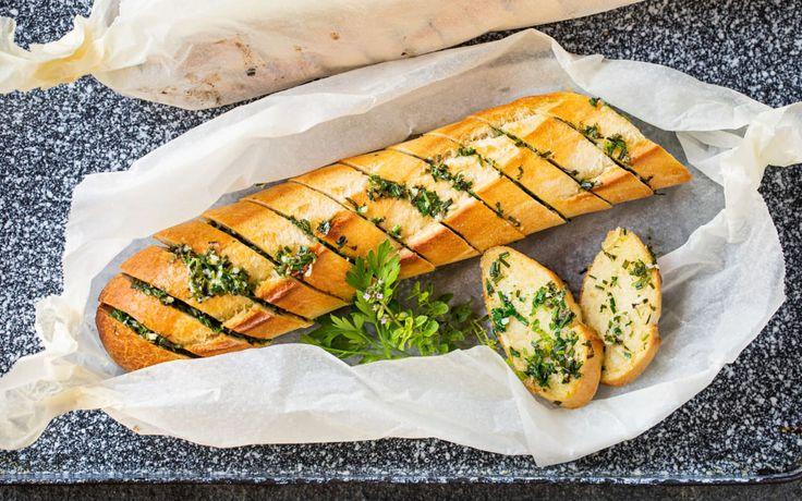 Pain A L'ail Et Aux Herbes