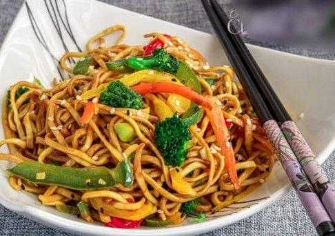 Nouilles sautées aux légumes