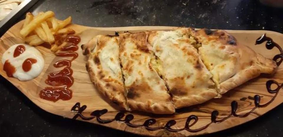 Calzone Thon
