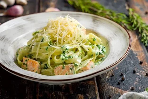 Tagliatelle Saumon Epinard