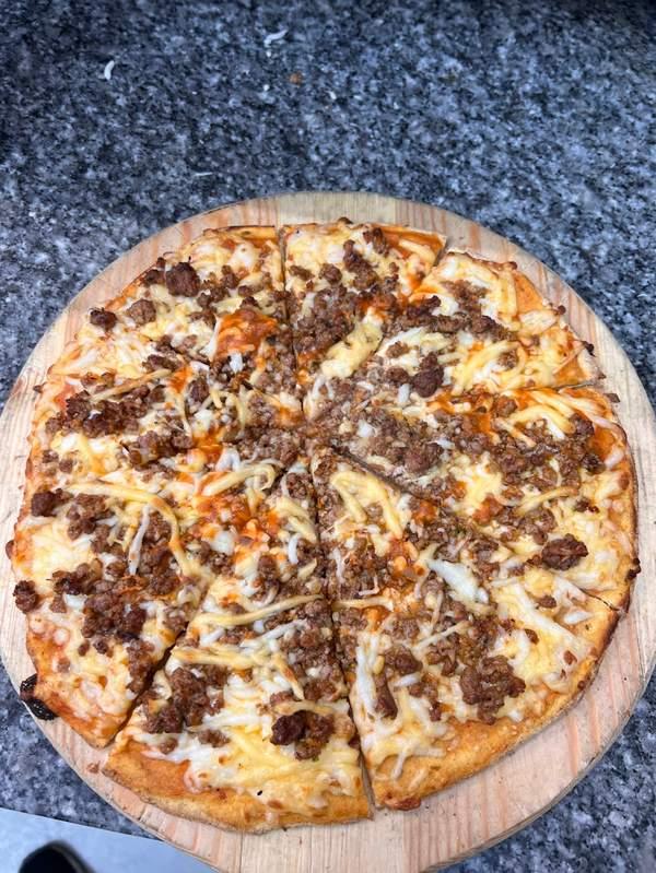 Pizza Bolognaise