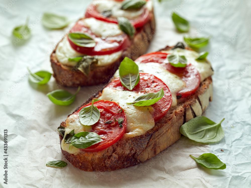 Tartine Tomate Mozzarella
