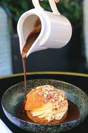 Profiteroles