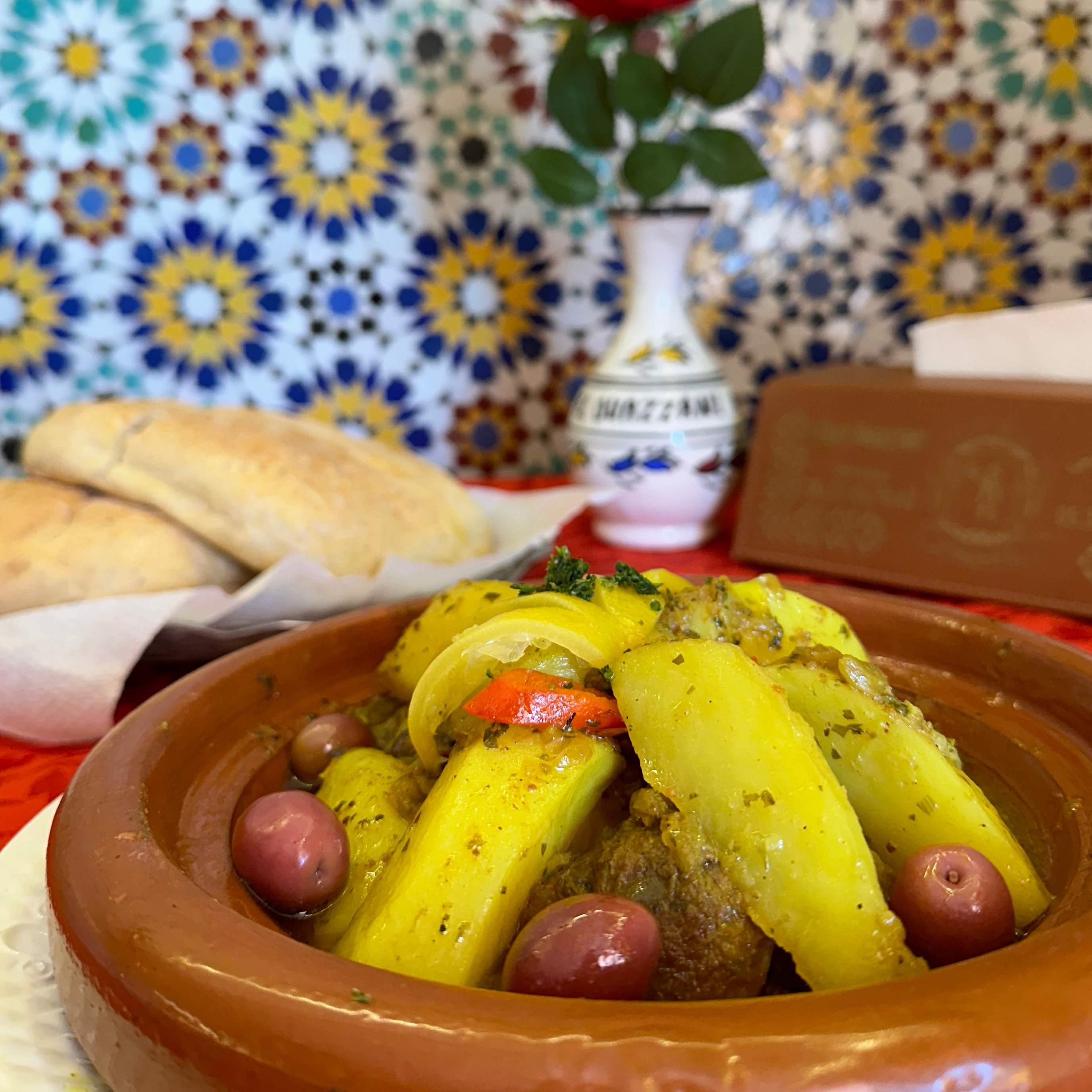 Tajine Djaj B Btata W Zitoune