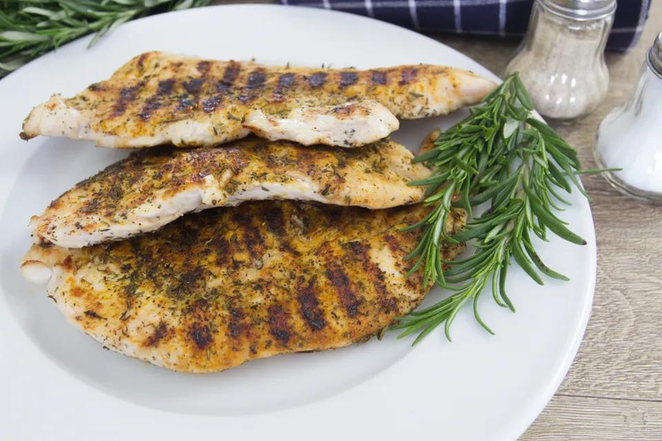 Escalope de dinde grillée