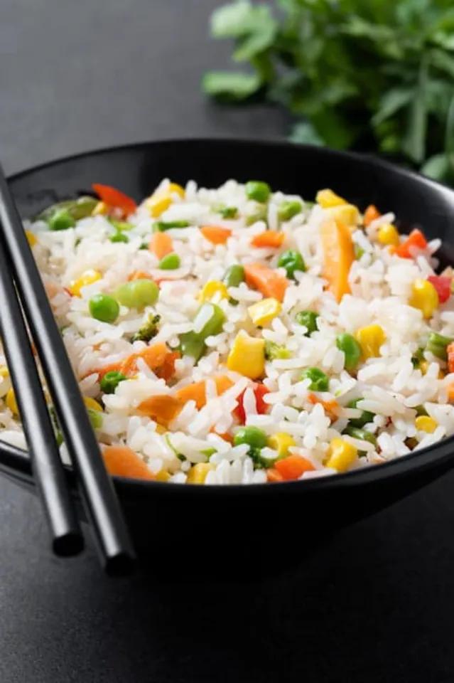 Bol de Riz Sautée Végétarien