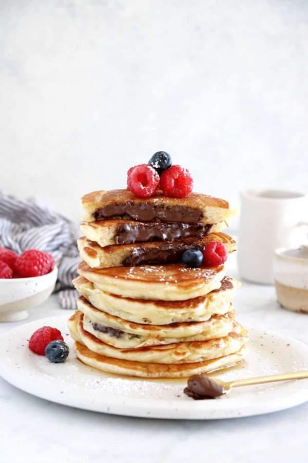 pancakes nutella fruits secs