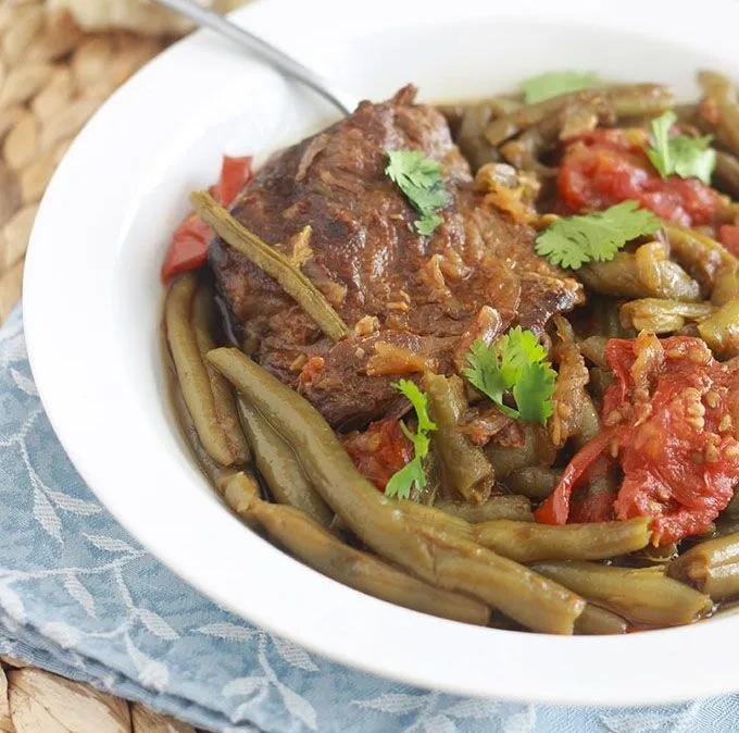 Plat Loubia Mange Tout À La Viande