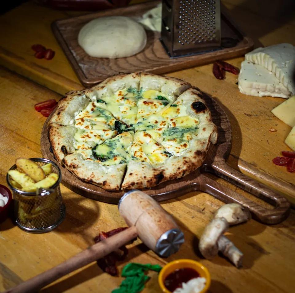 Pizza 4 Fromages