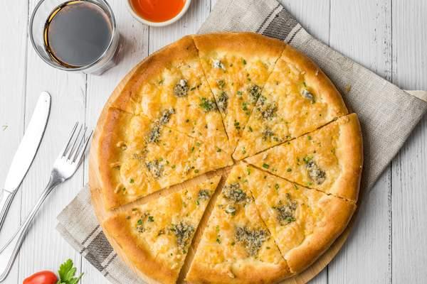 Pizza Quattro formaggi