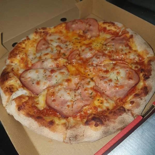 Pizza Charcuterie