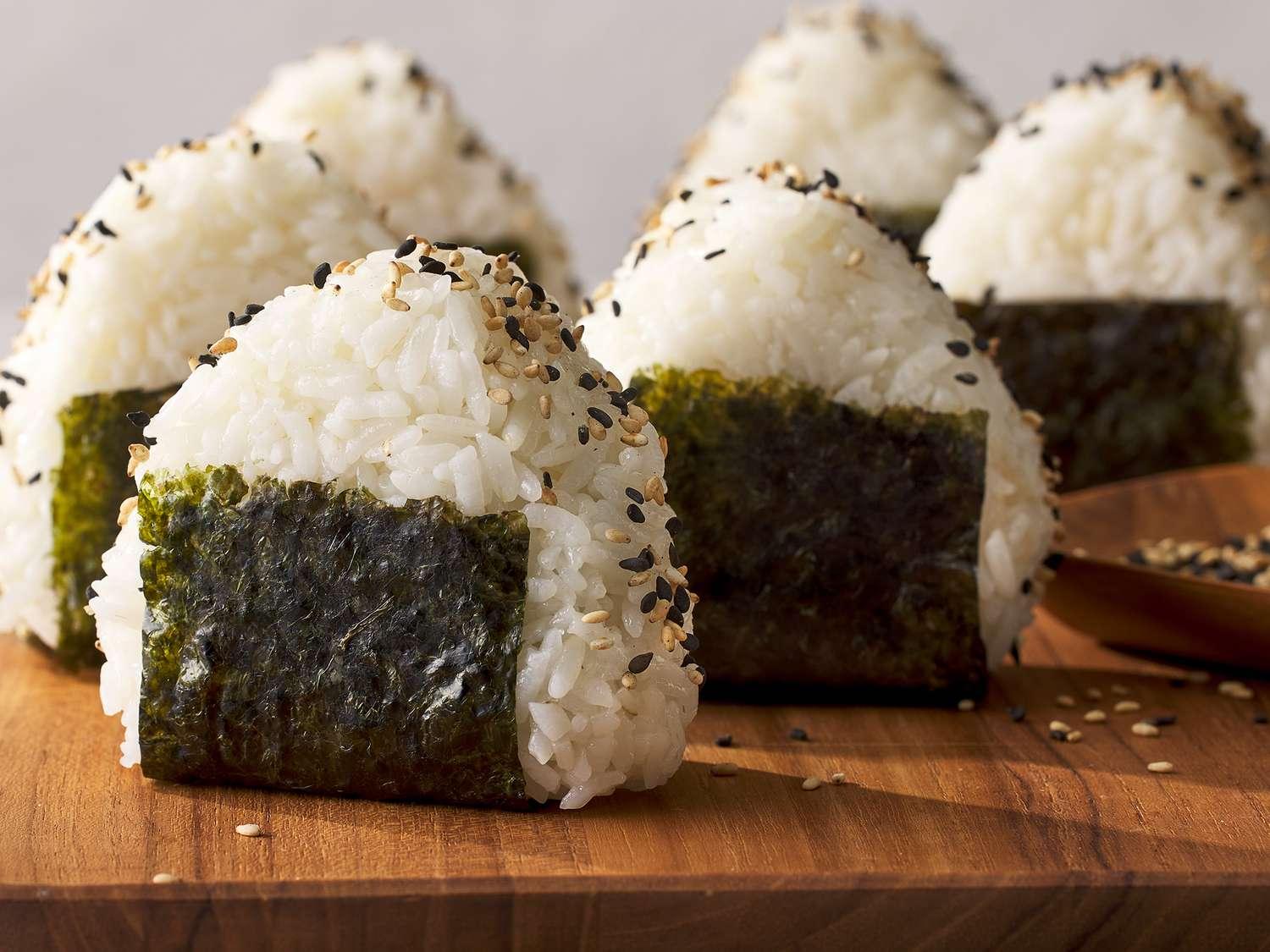 Onigiri Thon Épicé 3 Pcs
