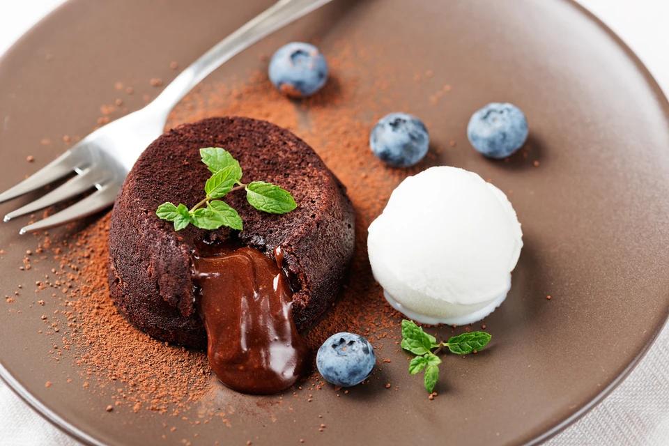 Fondant Au Chocolat Avec Boule De Glace