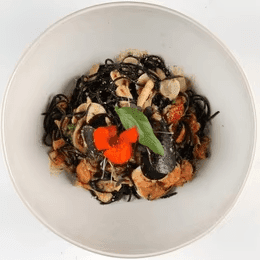 Spaghetti Noir Aux Fruits De Mer