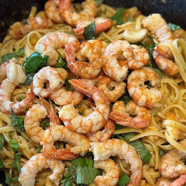 Pâte Au Crevette Sautées A L'ail