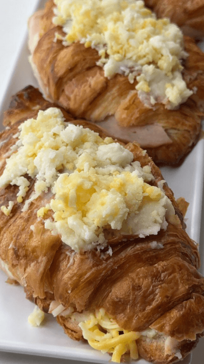 Croissant Gratiné Oeuf Poché