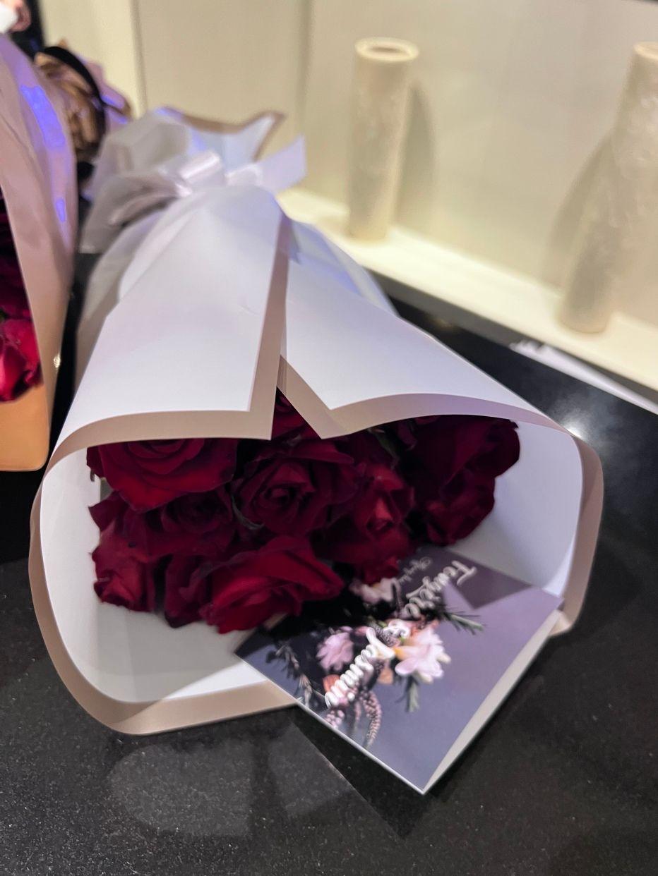 Passion Rouge 12 Roses