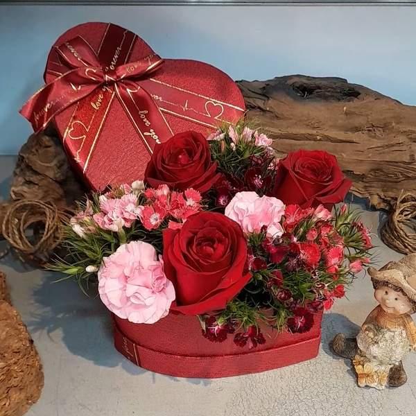 Petit coeur d'amour rouge bordeau