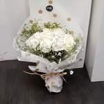 Bouquet 15 roses blanches.