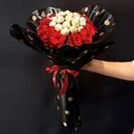 Large bouquet ferrero et roses rouges