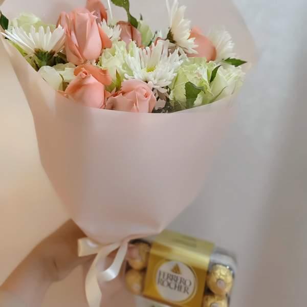 Un bouquet de Fleurs avec chocolat