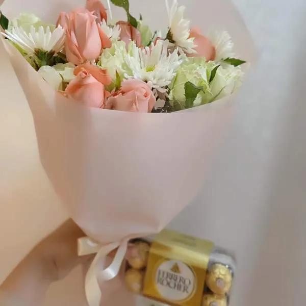 Un bouquet de Fleurs avec chocolat