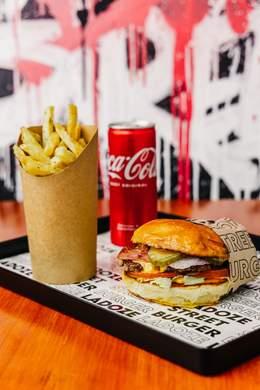 Menu Cheeze, fries & Milkshake ou Smoothie