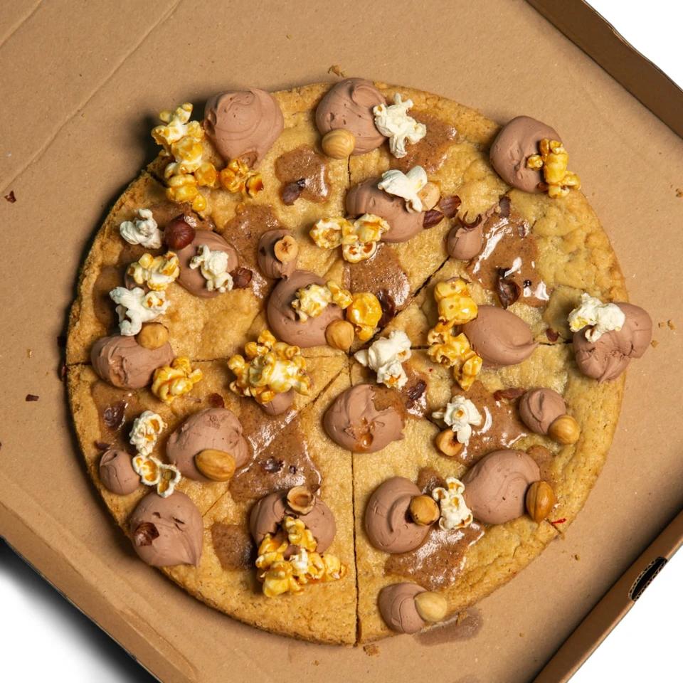 Fruits Sec cookie pizza