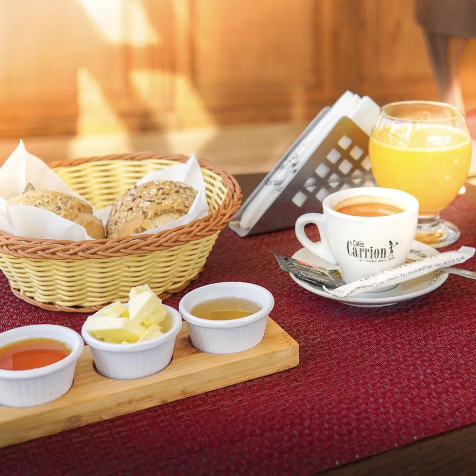 Petit Déjeuner Continental