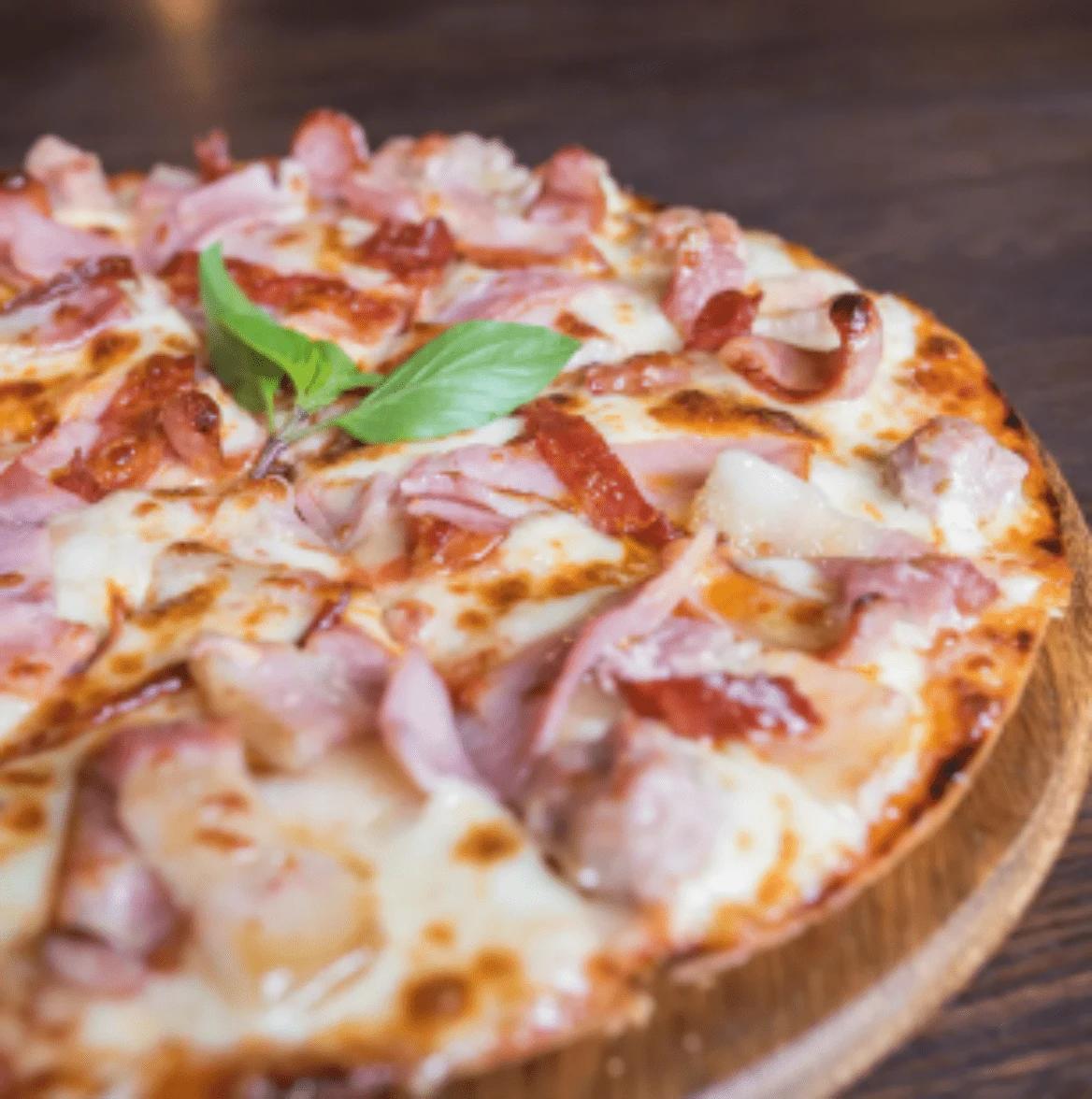 Pizza Reine Moyenne