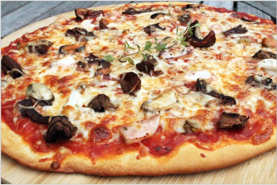 Pizza Fruit de Mer Moyenne