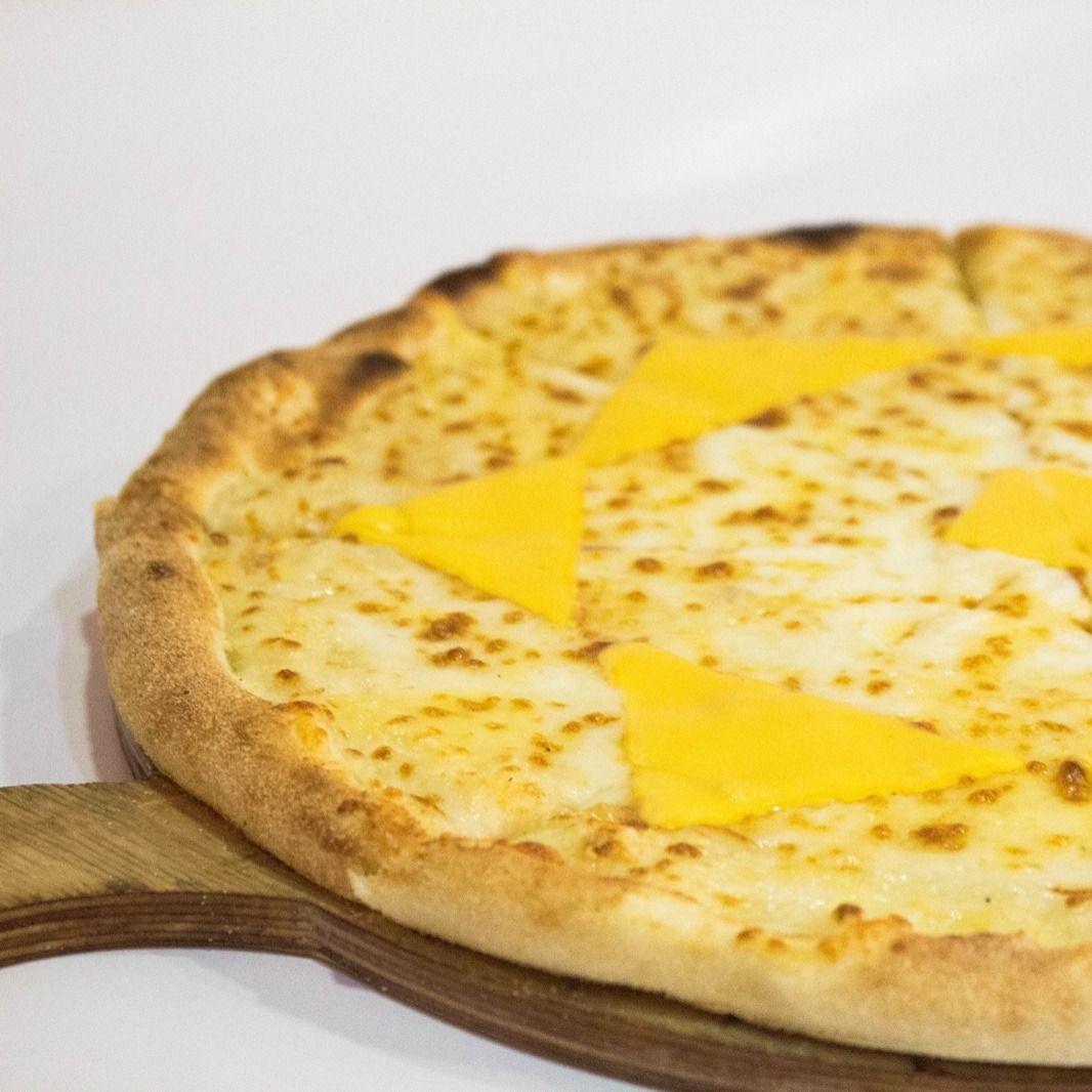 Pizza 4 fromaggi