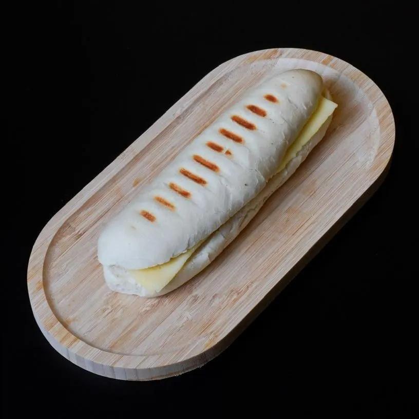 Gourmet Cheese Melt
