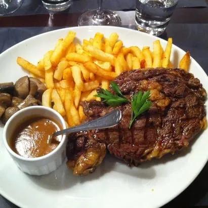 Faux Filet Grillé en Sauce