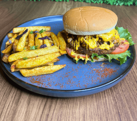 Burger Poulet ( poulet pané et effiloché de poulet braisé)