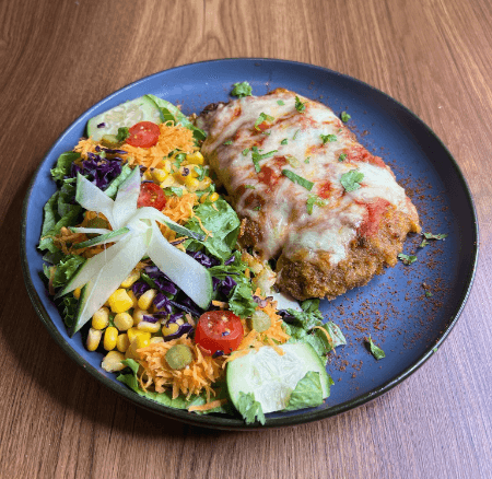 Escalope Milanaise ( servis aves salade et 1 accompagnement au choix) 