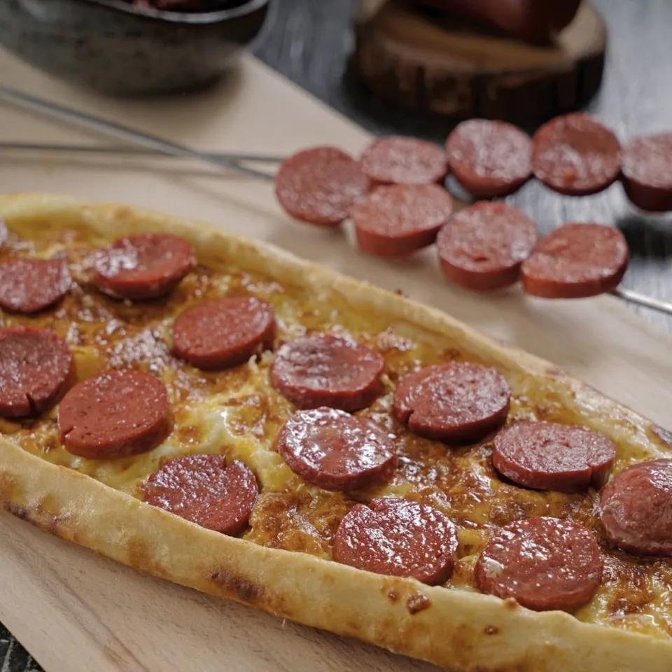 Pita à la saucisse