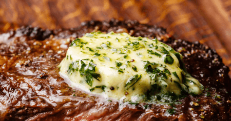 Entrecôte Grillée au Beurre Persillée