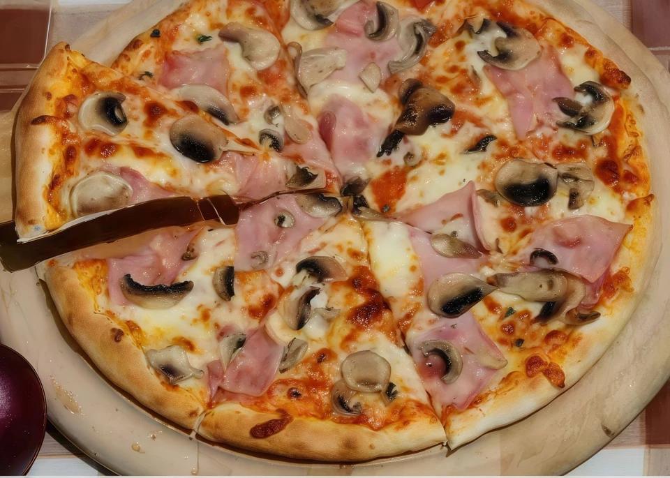 Pizza La Reine