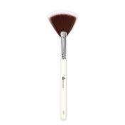 Dermacol Dc Fan Brush ( Pinceau Blush)