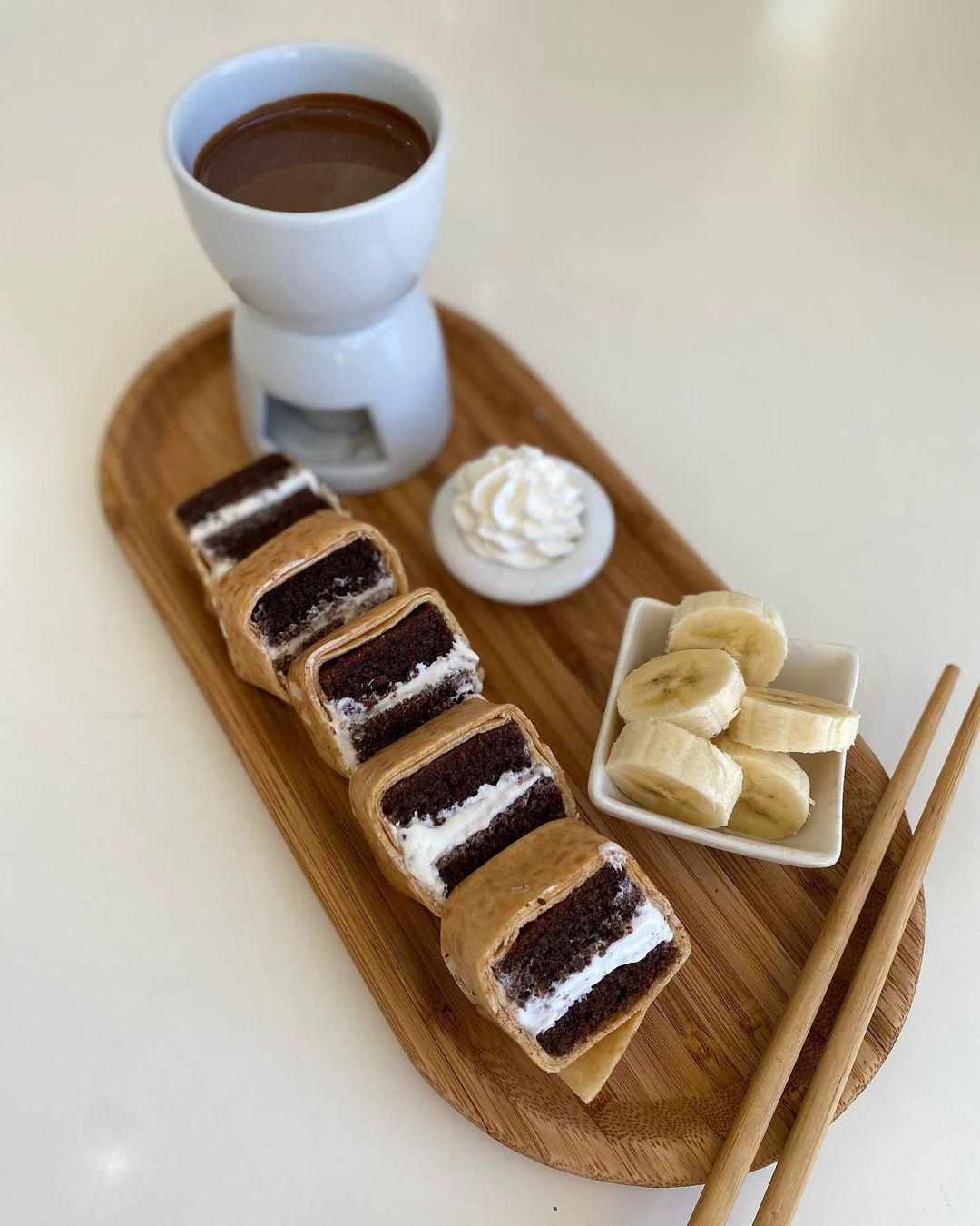 Fondue Au Chocolat Avec Sushis (Crêpes)