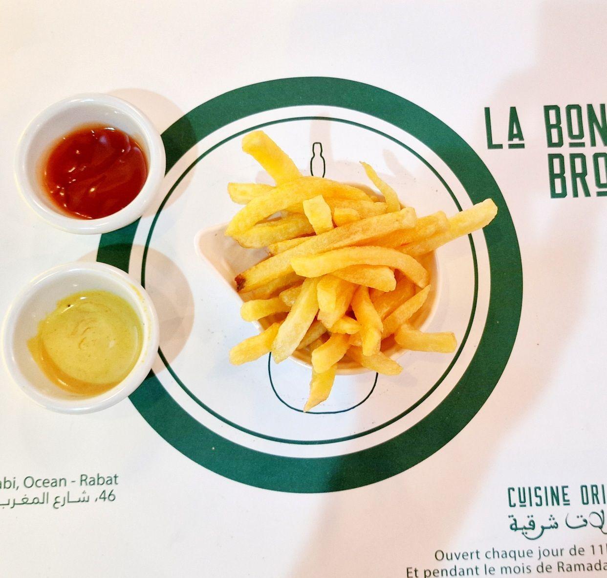 Accompagnement frites fraîches.